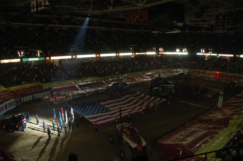 Monster Jam Flagge und Hymne